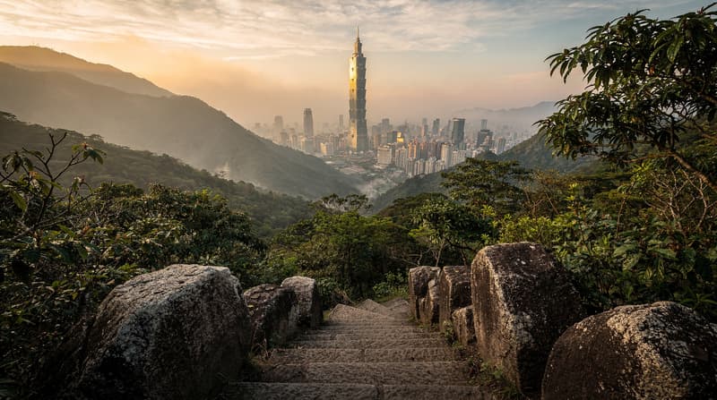 Hiking Trails in Taiwan: A Tiered Guide from Taipei to 3,952 m